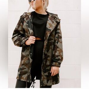 EUC Boutique Hooded Camo Utility Jacket-Worn 1x